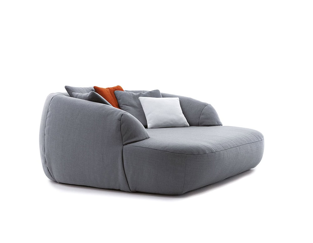 Palau Daybed with armrest and backrest in gray on a white background.