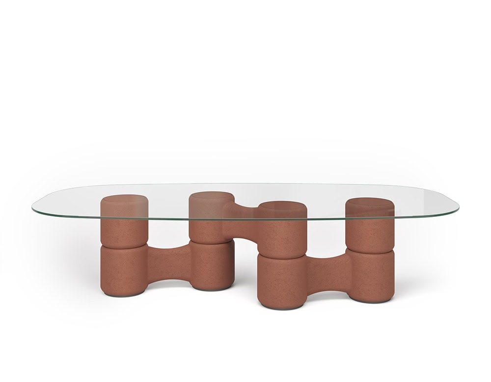 centerpiece made of brick-colored wood base and transparent glass taopa block base design