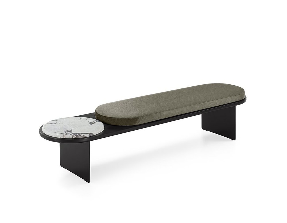 bench made of lacquered metal base in a black tone and wooden top with a foam cushion in a white tone