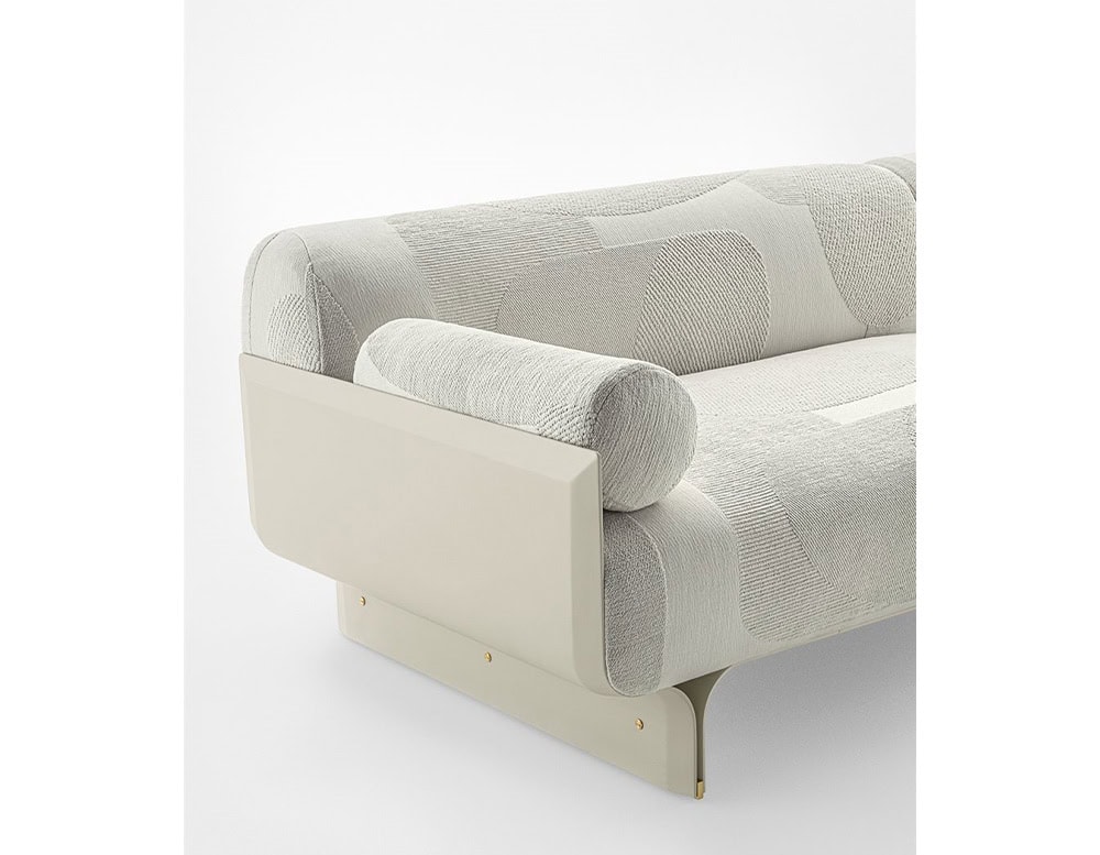 sofa with armrests made of fabric in a tone of white with finishes in a tone of gray on a white background