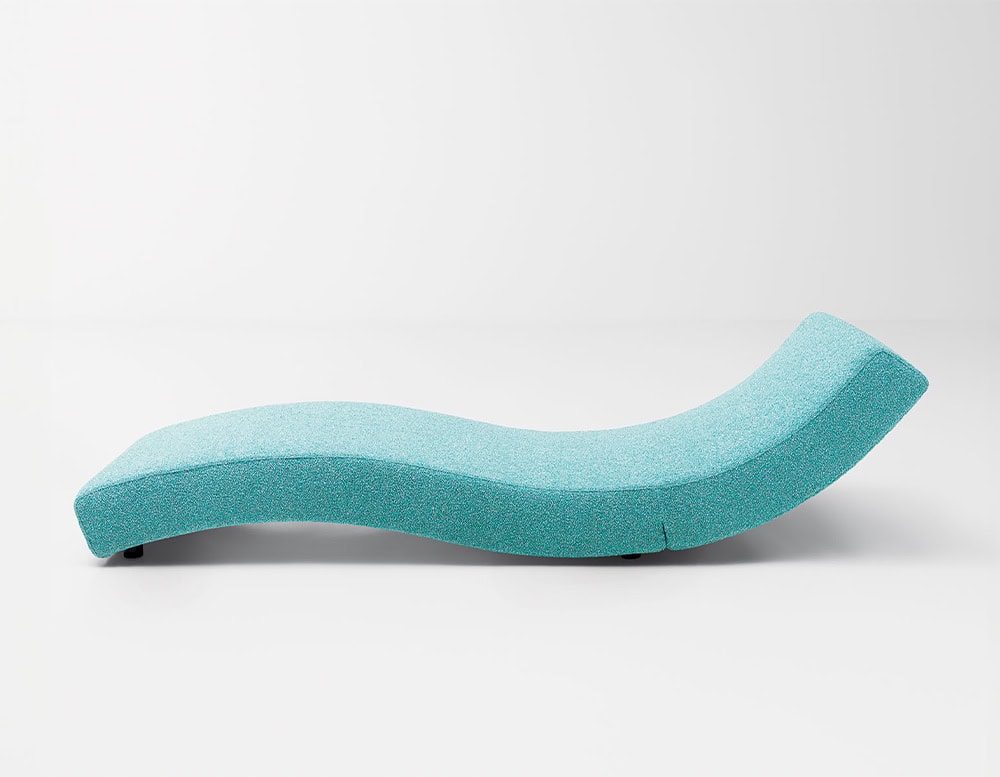 Adjustable chair made of polyurethane foam and removable fabric in a blue tone