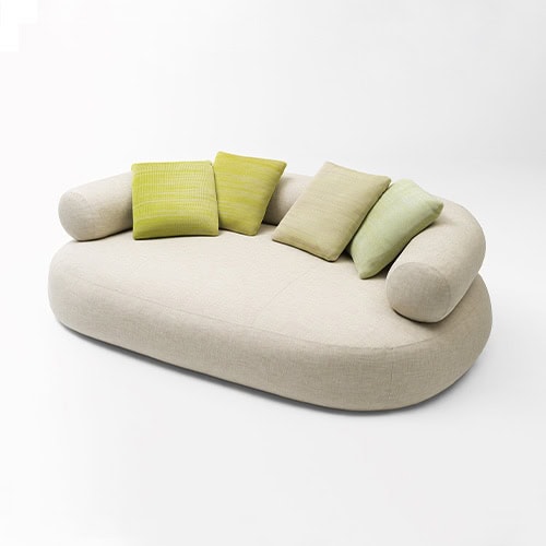 Large seat with backrest made of polyurethane foam in its structure and completely upholstered in white fabric.